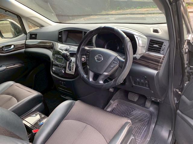 エルグランド ２５０ハイウェイスター　ドライブレコーダー　全周囲カメラ　ナビ　ＴＶ　クリアランスソナー　オートクルーズコントロール　両側電動スライドドア　オートライト　ＬＥＤヘッドランプ　サンルーフ　スマートキー　電動格納ミラー（41枚目）