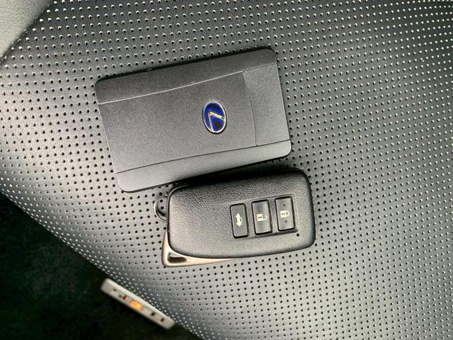 ＩＳ ＩＳ３００ｈ　バージョンＬ　ＥＴＣ　クリアランスソナー　オートクルーズコントロール　バックカメラ　ナビ　ＴＶ　アルミホイール　オートライト　ＬＥＤヘッドランプ　ＣＶＴ　シートヒーター　シートエアコン　スマートキー（10枚目）