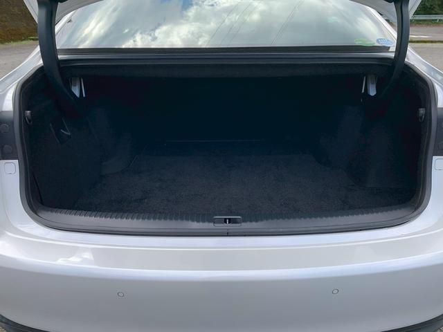 ＩＳ ＩＳ３００ｈ　バージョンＬ　ＥＴＣ　クリアランスソナー　オートクルーズコントロール　バックカメラ　ナビ　ＴＶ　アルミホイール　オートライト　ＬＥＤヘッドランプ　ＣＶＴ　シートヒーター　シートエアコン　スマートキー（18枚目）