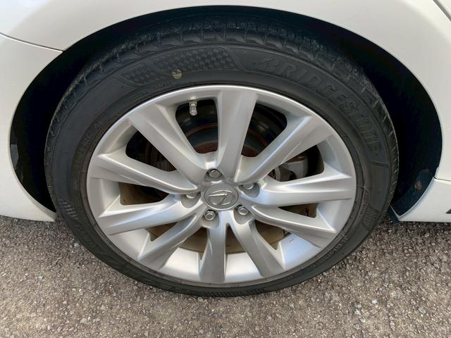 ＩＳ ＩＳ３００ｈ　バージョンＬ　ＥＴＣ　クリアランスソナー　オートクルーズコントロール　バックカメラ　ナビ　ＴＶ　アルミホイール　オートライト　ＬＥＤヘッドランプ　ＣＶＴ　シートヒーター　シートエアコン　スマートキー（19枚目）