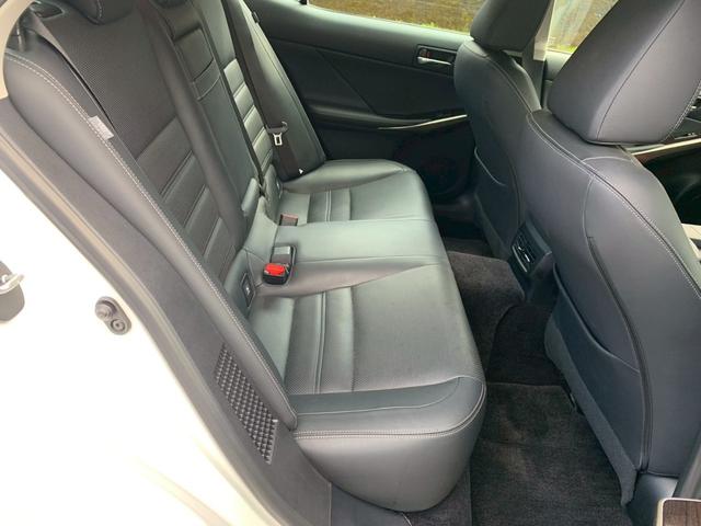 ＩＳ ＩＳ３００ｈ　バージョンＬ　ＥＴＣ　クリアランスソナー　オートクルーズコントロール　バックカメラ　ナビ　ＴＶ　アルミホイール　オートライト　ＬＥＤヘッドランプ　ＣＶＴ　シートヒーター　シートエアコン　スマートキー（39枚目）