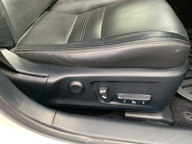 ＩＳ ＩＳ３００ｈ　バージョンＬ　ＥＴＣ　クリアランスソナー　オートクルーズコントロール　バックカメラ　ナビ　ＴＶ　アルミホイール　オートライト　ＬＥＤヘッドランプ　ＣＶＴ　シートヒーター　シートエアコン　スマートキー（56枚目）