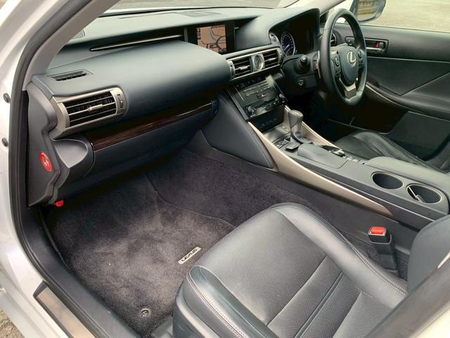 ＩＳ ＩＳ３００ｈ　バージョンＬ　ＥＴＣ　クリアランスソナー　オートクルーズコントロール　バックカメラ　ナビ　ＴＶ　アルミホイール　オートライト　ＬＥＤヘッドランプ　ＣＶＴ　シートヒーター　シートエアコン　スマートキー（59枚目）