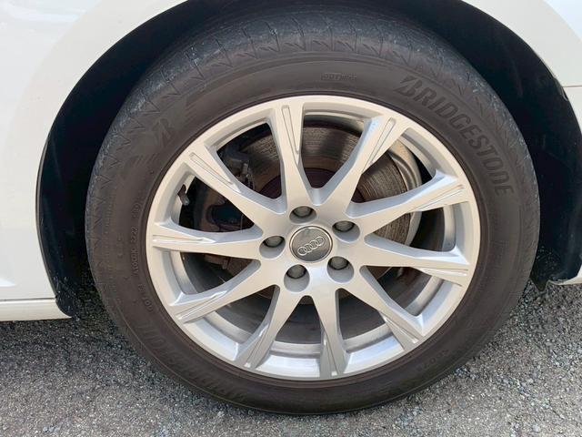 Ａ４ ２．０ＴＦＳＩ　ＥＴＣ　クリアランスソナー　オートクルーズコントロール　バックカメラ　ナビ　ＴＶ　アルミホイール　オートライト　ＨＩＤ　ＡＴ　シートヒーター　スマートキー　アイドリングストップ　電動格納ミラー（19枚目）