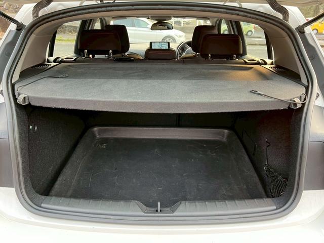 １シリーズ １２０ｉ　スポーツ　ＥＴＣ　バックカメラ　ナビ　クリアランスソナー　アルミホイール　オートライト　ＨＩＤ　パワーシート　ターボ　スマートキー　アイドリングストップ　ＡＴ　盗難防止システム　ＡＢＳ　ＥＳＣ　ＣＤ　エアコン（19枚目）