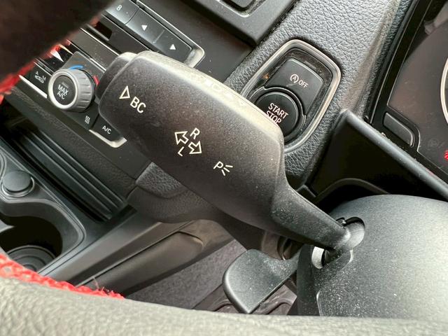 １シリーズ １２０ｉ　スポーツ　ＥＴＣ　バックカメラ　ナビ　クリアランスソナー　アルミホイール　オートライト　ＨＩＤ　パワーシート　ターボ　スマートキー　アイドリングストップ　ＡＴ　盗難防止システム　ＡＢＳ　ＥＳＣ　ＣＤ　エアコン（34枚目）