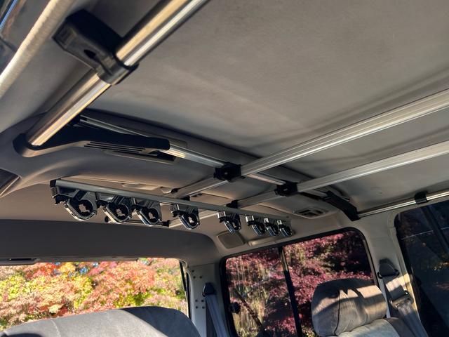 ランドクルーザー80 VXリミテッド 5人乗り 1ナンバー デフロック ムーンルーフ アクセサリーメーター リアエアコン FOXショック(25枚目)