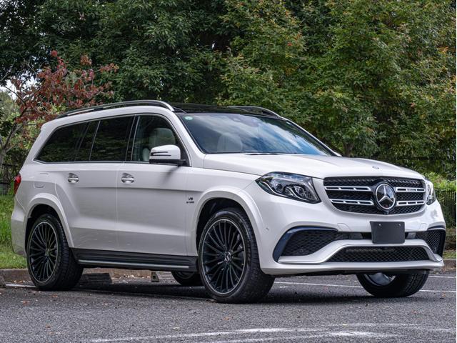 とてもコンディション良いＧＬＳ６３ＡＭＧが入荷致しました。ホワイトレザーエクスクルーシブＰＫＧですがシートも状態もよくとても丁寧に乗られていたおクルマです。