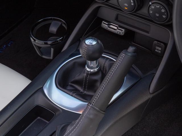 ロードスター 990S 大人ライトカスタム 禁煙車 ドライブレコーダー ETC ミュージックプレイヤー接続可 オートマチックハイビーム 障害物センサー 衝突被害軽減ブレーキ レーンキープアシスト(29枚目)