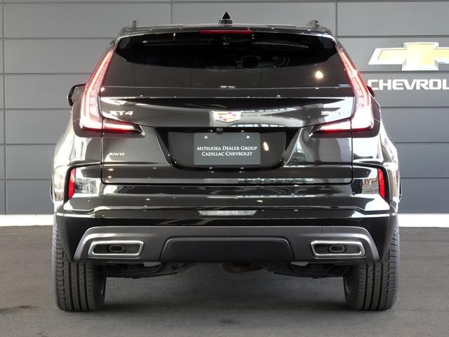 キャデラックＸＴ４ スポーツ　ワンオーナー　４ＷＤ　純正２０インチＡＷ　全周囲カメラ　３３インチディスプレイオーディオ　ＡｐｐｌｅＣａｒｐｌａｙ　Ａｎｄｒｏｉｄａｕｔｏ　アダプティブクルーズコントロール　ステアリングヒーター（4枚目）