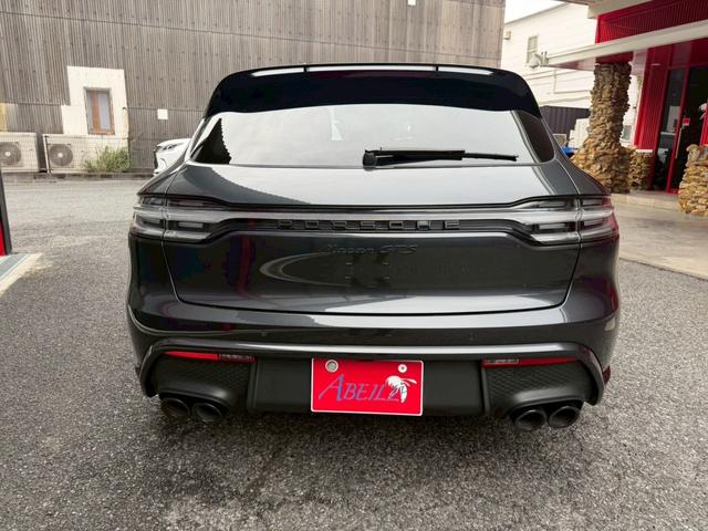 マカン マカンGTS PDK 4WD パノラマSR ターボデザインAW BOSE スポーツクロノPKG スポーツエグゾースト ブラックレザー シートヒーター(8枚目)