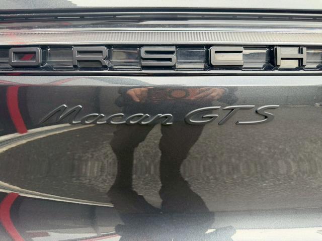 マカン マカンGTS PDK 4WD パノラマSR ターボデザインAW BOSE スポーツクロノPKG スポーツエグゾースト ブラックレザー シートヒーター(24枚目)