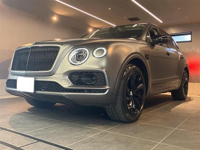 ベンテイガ ベースグレード　ラッピング　マットグレー　ドア内張　６．０ツインターボ　４ＷＤ（2枚目）