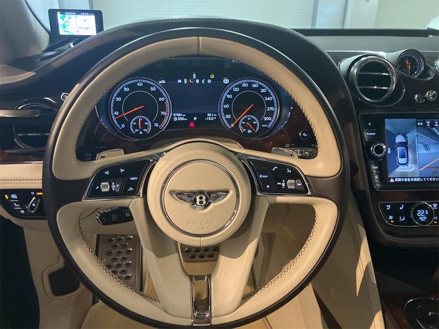 ベンテイガ ベースグレード　ラッピング　マットグレー　ドア内張　６．０ツインターボ　４ＷＤ（13枚目）