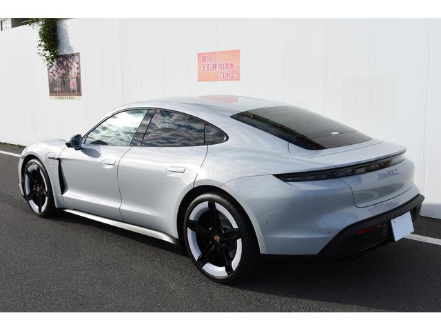 タイカン タイカン パフォーマンスバッテリープラス 正規ディーラー車 パフォーマンスバッテリープラス 4+1シート アイスグレーメタリック OP255+プレミアムコーティング・前後ドラレコOP20 新車保証継承可 取扱説明書 保証書 スペアキー(11枚目)