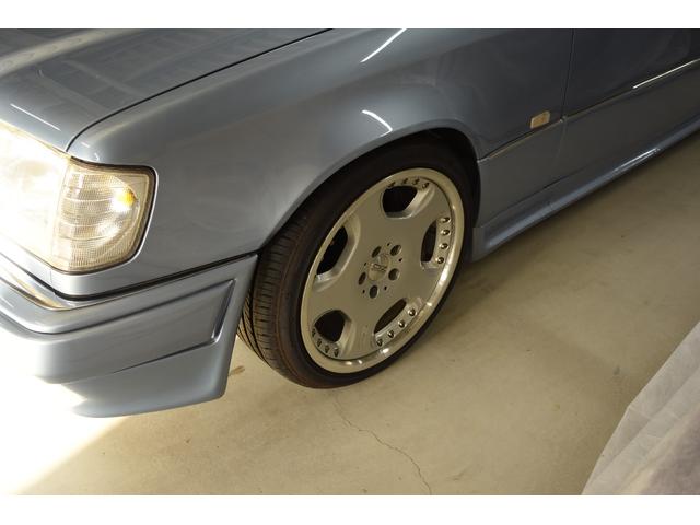 Eクラスステーションワゴン E320ステーションワゴン 正規D車 パールブルー カスタム車両 社外ナビ/地デジ・バックカメラ・ETC(12枚目)