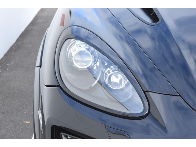 カイエン ターボ　ＴＥＣＨＡＲＴ　ＭＡＧＮＵＭワイドボディ記載変更済み（車幅１９９ｃｍ）　ＦＯＲＧＥＤ２２インチＡＷ　カーボンボンネット（37枚目）