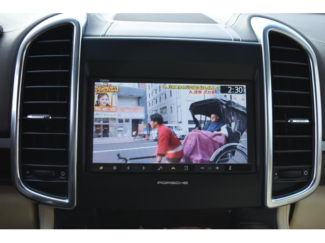 カイエン ターボ　ＴＥＣＨＡＲＴ　ＭＡＧＮＵＭワイドボディ記載変更済み（車幅１９９ｃｍ）　ＦＯＲＧＥＤ２２インチＡＷ　カーボンボンネット（47枚目）