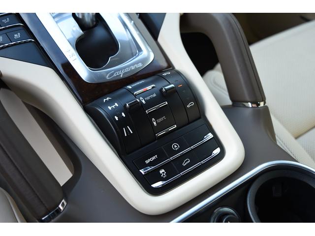 カイエン ターボ　ＴＥＣＨＡＲＴ　ＭＡＧＮＵＭワイドボディ記載変更済み（車幅１９９ｃｍ）　ＦＯＲＧＥＤ２２インチＡＷ　カーボンボンネット（49枚目）