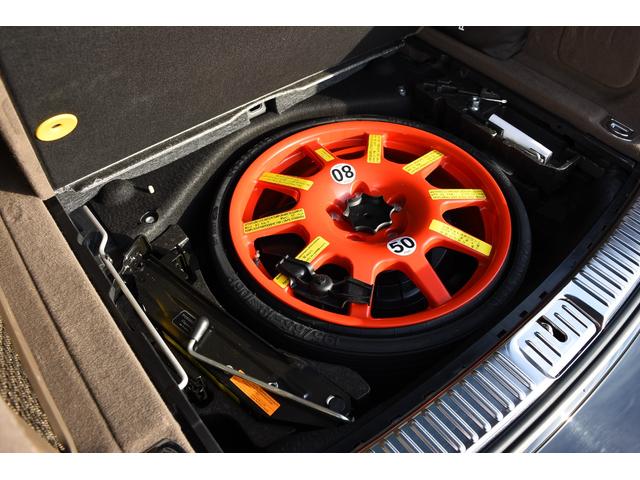 カイエン ターボ　ＴＥＣＨＡＲＴ　ＭＡＧＮＵＭワイドボディ記載変更済み（車幅１９９ｃｍ）　ＦＯＲＧＥＤ２２インチＡＷ　カーボンボンネット（70枚目）