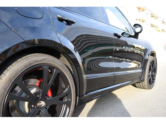 カイエン ターボ　ＴＥＣＨＡＲＴ　ＭＡＧＮＵＭワイドボディ記載変更済み（車幅１９９ｃｍ）　ＦＯＲＧＥＤ２２インチＡＷ　カーボンボンネット（79枚目）