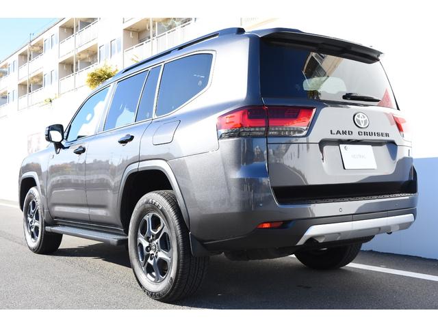 ランドクルーザー ＧＲスポーツ　ＪＢＬプレミアムサウンド＋リアエンタテイメントシステム　クールボックス　ＴＰＷＳ　ルーフレール（8枚目）