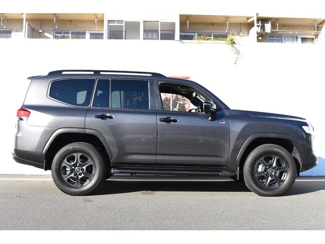 ランドクルーザー ＧＲスポーツ　ＪＢＬプレミアムサウンド＋リアエンタテイメントシステム　クールボックス　ＴＰＷＳ　ルーフレール（11枚目）