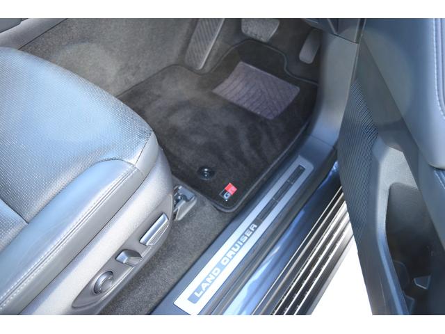 ランドクルーザー ＧＲスポーツ　ＪＢＬプレミアムサウンド＋リアエンタテイメントシステム　クールボックス　ＴＰＷＳ　ルーフレール（44枚目）