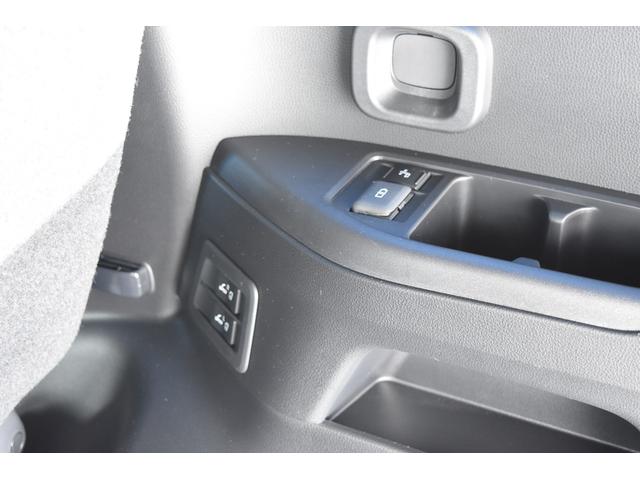 ランドクルーザー ＧＲスポーツ　ＪＢＬプレミアムサウンド＋リアエンタテイメントシステム　クールボックス　ＴＰＷＳ　ルーフレール（74枚目）