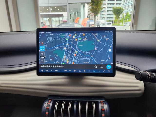 ＡＴＴＯ　３ ベースグレード　アクティブクルーズコントロール　回転式タッチパネル式ナビゲーション　サラウンドビューカメラ　レザーパワーシート　純正１８インチアルミ　デジタルミラー型ドライブレコーダー　ＥＴＣ　ＬＥＤヘッドライト（10枚目）