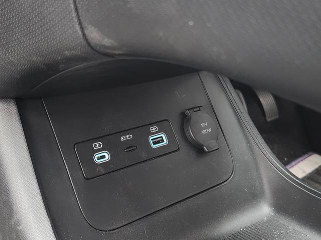 ＡＴＴＯ　３ ベースグレード　アクティブクルーズコントロール　回転式タッチパネル式ナビゲーション　サラウンドビューカメラ　レザーパワーシート　純正１８インチアルミ　デジタルミラー型ドライブレコーダー　ＥＴＣ　ＬＥＤヘッドライト（33枚目）