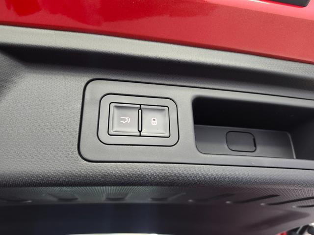 ＡＴＴＯ　３ ベースグレード　アクティブクルーズコントロール　回転式タッチパネル式ナビゲーション　サラウンドビューカメラ　レザーパワーシート　純正１８インチアルミ　デジタルミラー型ドライブレコーダー　ＥＴＣ　ＬＥＤヘッドライト（51枚目）