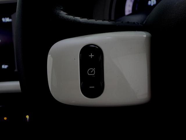 トゥインゴ インテンス　キャンバストップ　新ｓｙ保証継承　ハーフレザーシート　シートヒーター　レザーステアリング　バックカメラ　バックソナー　リアフォグランプ　クルーズコントロール　純正ディスプレイオーディオ　純正アルミホイール（47枚目）