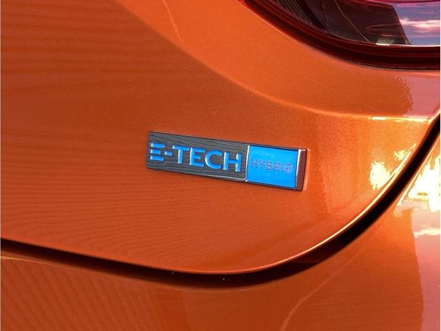 ルーテシア Ｅ－テックフルハイブリッド　レザーパック　新車保証継承　認定中古車保証　１オーナー　レザーシート　シートヒーター　ステアリングヒーター　ＥＴＣ　ドラレコ前後　バックカメラ　スペアキー（74枚目）