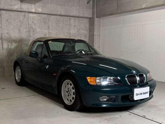 Ｚ３ロードスター ベースグレード　左ハンドル　５速マニュアル　ベージュ幌　ダークグリーン　記録簿　パワーシート　アルミホイール　キーレスキー　禁煙車　正規輸入車（3枚目）