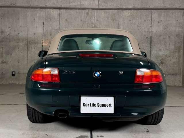 Ｚ３ロードスター ベースグレード　左ハンドル　５速マニュアル　ベージュ幌　ダークグリーン　記録簿　パワーシート　アルミホイール　キーレスキー　禁煙車　正規輸入車（4枚目）