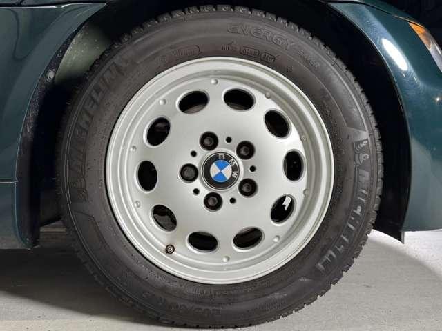 Ｚ３ロードスター ベースグレード　左ハンドル　５速マニュアル　ベージュ幌　ダークグリーン　記録簿　パワーシート　アルミホイール　キーレスキー　禁煙車　正規輸入車（8枚目）