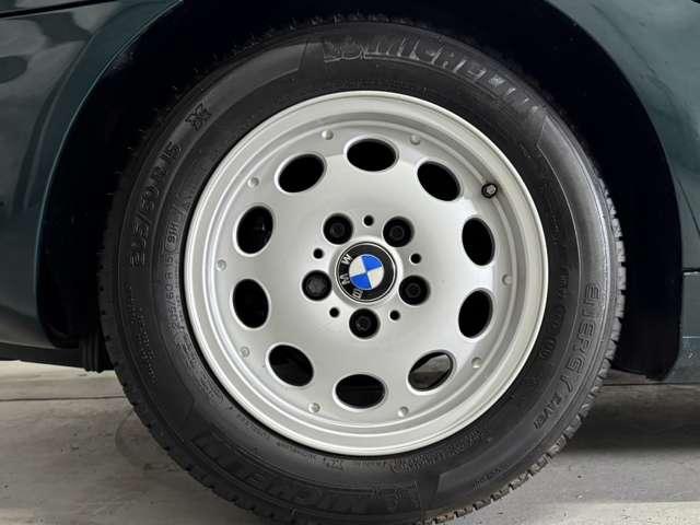 Ｚ３ロードスター ベースグレード　左ハンドル　５速マニュアル　ベージュ幌　ダークグリーン　記録簿　パワーシート　アルミホイール　キーレスキー　禁煙車　正規輸入車（9枚目）