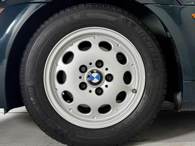 Ｚ３ロードスター ベースグレード　左ハンドル　５速マニュアル　ベージュ幌　ダークグリーン　記録簿　パワーシート　アルミホイール　キーレスキー　禁煙車　正規輸入車（10枚目）