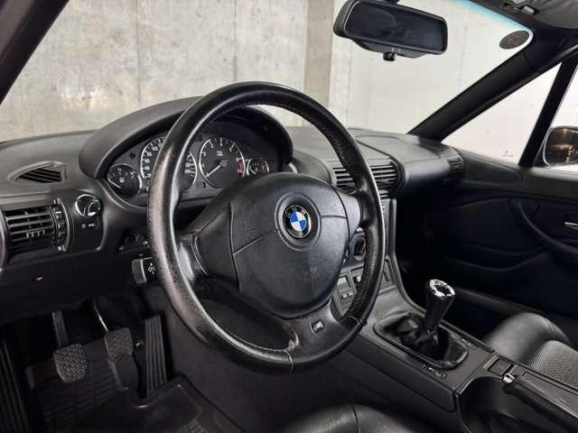 Ｚ３ロードスター ベースグレード　左ハンドル　５速マニュアル　ベージュ幌　ダークグリーン　記録簿　パワーシート　アルミホイール　キーレスキー　禁煙車　正規輸入車（14枚目）