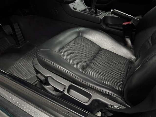 Ｚ３ロードスター ベースグレード　左ハンドル　５速マニュアル　ベージュ幌　ダークグリーン　記録簿　パワーシート　アルミホイール　キーレスキー　禁煙車　正規輸入車（17枚目）