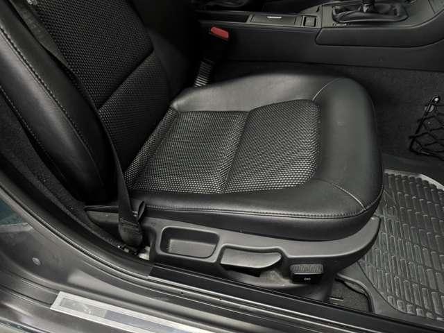 Ｚ３ロードスター ベースグレード　左ハンドル　５速マニュアル　ベージュ幌　ダークグリーン　記録簿　パワーシート　アルミホイール　キーレスキー　禁煙車　正規輸入車（21枚目）