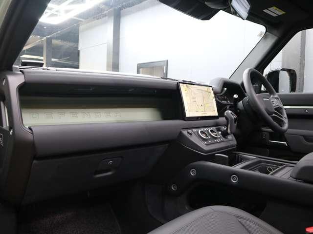 ディフェンダー 75thリミテッドエディション☆禁煙車☆外装色グラスミアグリーン☆ファブリックルーフ☆TVキャンセラー☆エアサスペンション☆ヘッドアップディスプレイ(8枚目)