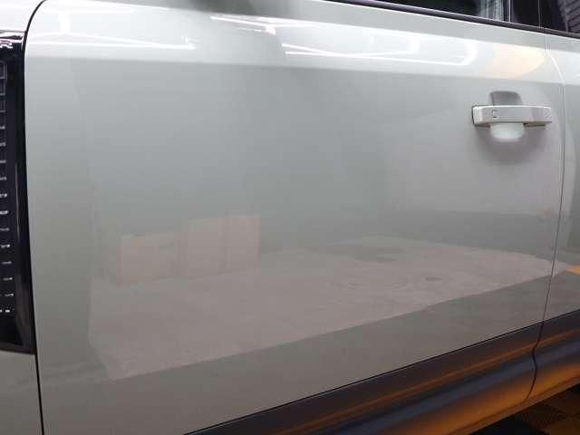 ディフェンダー 75thリミテッドエディション☆禁煙車☆外装色グラスミアグリーン☆ファブリックルーフ☆TVキャンセラー☆エアサスペンション☆ヘッドアップディスプレイ(17枚目)