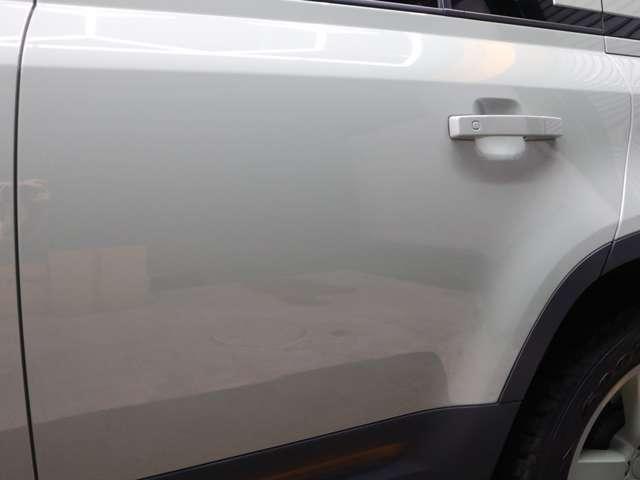 ディフェンダー 75thリミテッドエディション☆禁煙車☆外装色グラスミアグリーン☆ファブリックルーフ☆TVキャンセラー☆エアサスペンション☆ヘッドアップディスプレイ(22枚目)