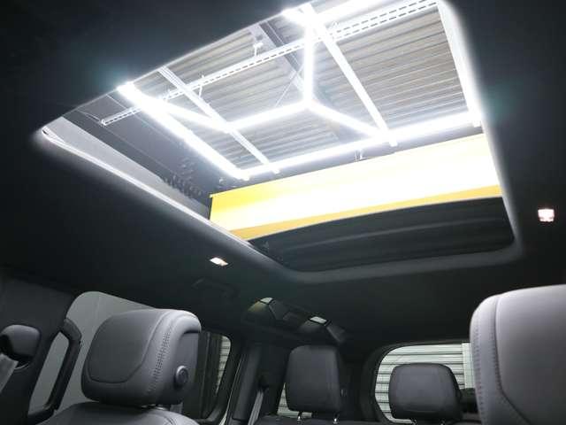 ディフェンダー 75thリミテッドエディション☆禁煙車☆外装色グラスミアグリーン☆ファブリックルーフ☆TVキャンセラー☆エアサスペンション☆ヘッドアップディスプレイ(23枚目)