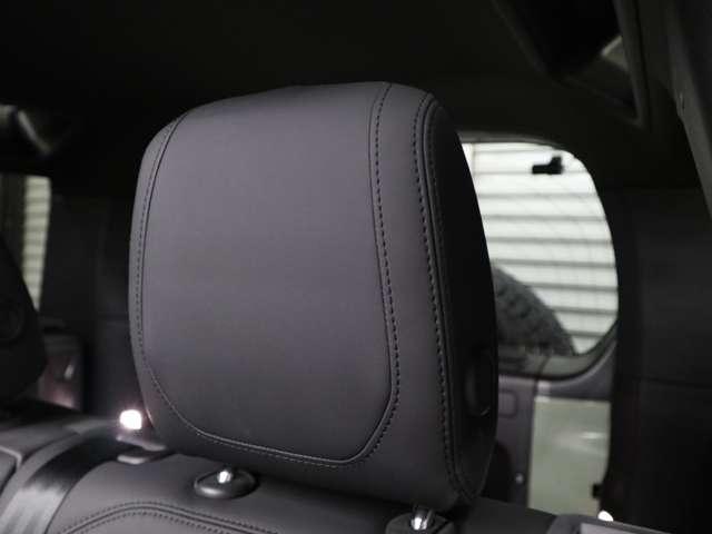 ディフェンダー 75thリミテッドエディション☆禁煙車☆外装色グラスミアグリーン☆ファブリックルーフ☆TVキャンセラー☆エアサスペンション☆ヘッドアップディスプレイ(30枚目)