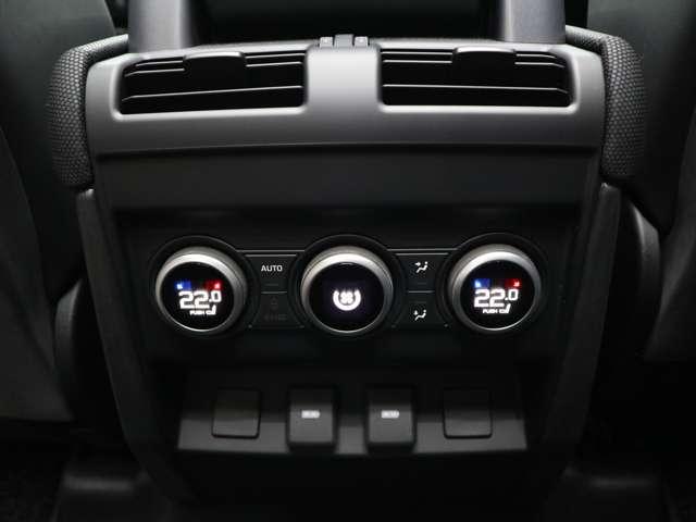 ディフェンダー 75thリミテッドエディション☆禁煙車☆外装色グラスミアグリーン☆ファブリックルーフ☆TVキャンセラー☆エアサスペンション☆ヘッドアップディスプレイ(34枚目)