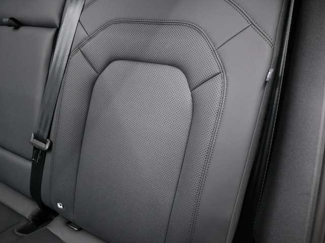 ディフェンダー 75thリミテッドエディション☆禁煙車☆外装色グラスミアグリーン☆ファブリックルーフ☆TVキャンセラー☆エアサスペンション☆ヘッドアップディスプレイ(39枚目)