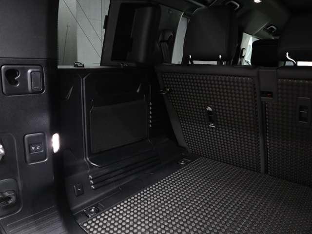 ディフェンダー 75thリミテッドエディション☆禁煙車☆外装色グラスミアグリーン☆ファブリックルーフ☆TVキャンセラー☆エアサスペンション☆ヘッドアップディスプレイ(43枚目)